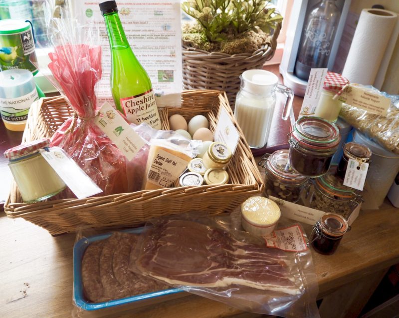 wheeldon trees breakfast hamper